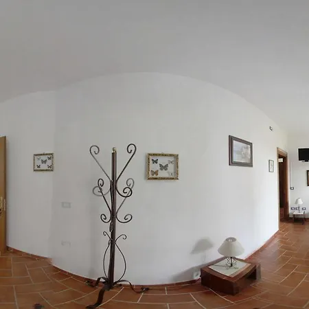 فندق مبيت وإفطار Lu Palau De Antoni 2*